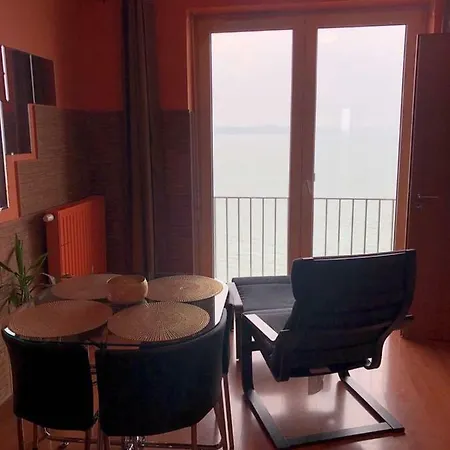 Club 218 Panoráma Apartmanhotel Siófok