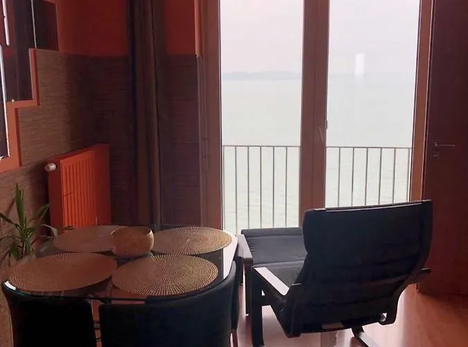 Club 218 Panorama アパートホテル シオーフォク