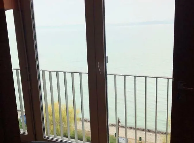 Club 218 Panorama Апарт-отель Шиофок